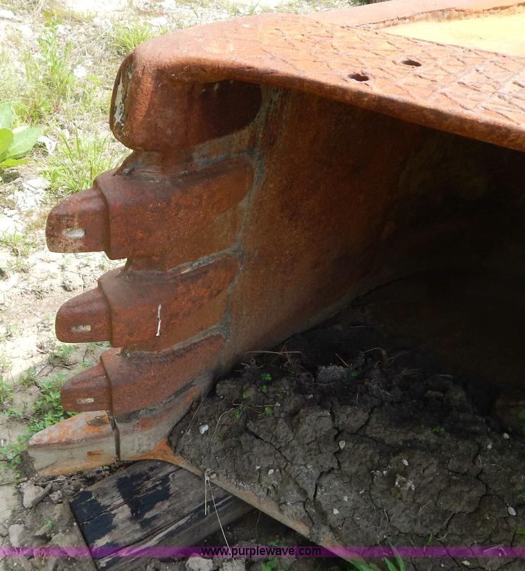 image for item H3358 42" excavator bucket