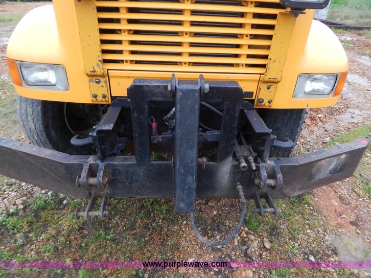 image for item H3379 1999 International 4900 dump truck