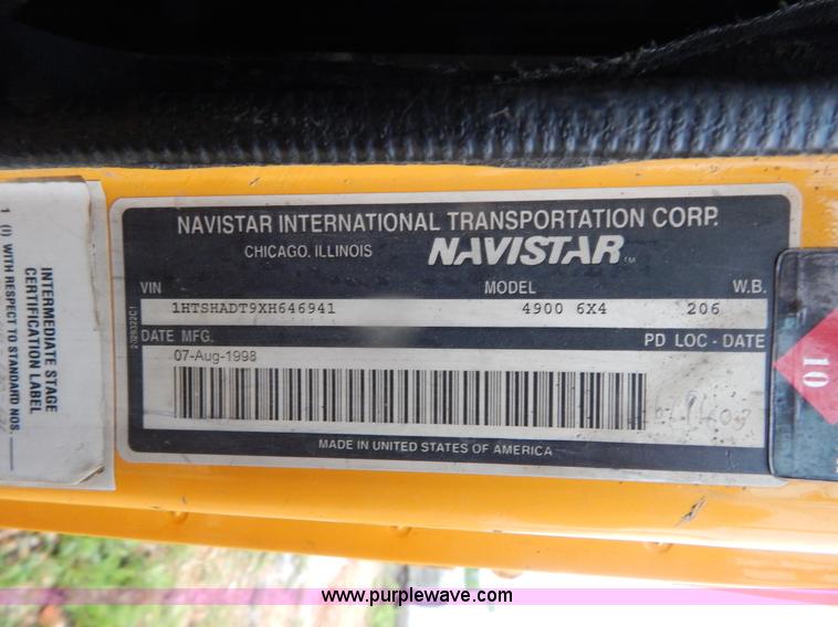 image for item H3379 1999 International 4900 dump truck