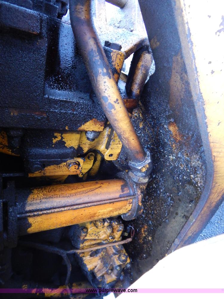 image for item H3390 1989 John Deere 670B motor grader