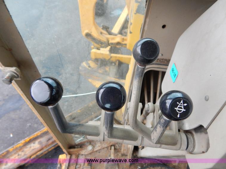 image for item H3390 1989 John Deere 670B motor grader