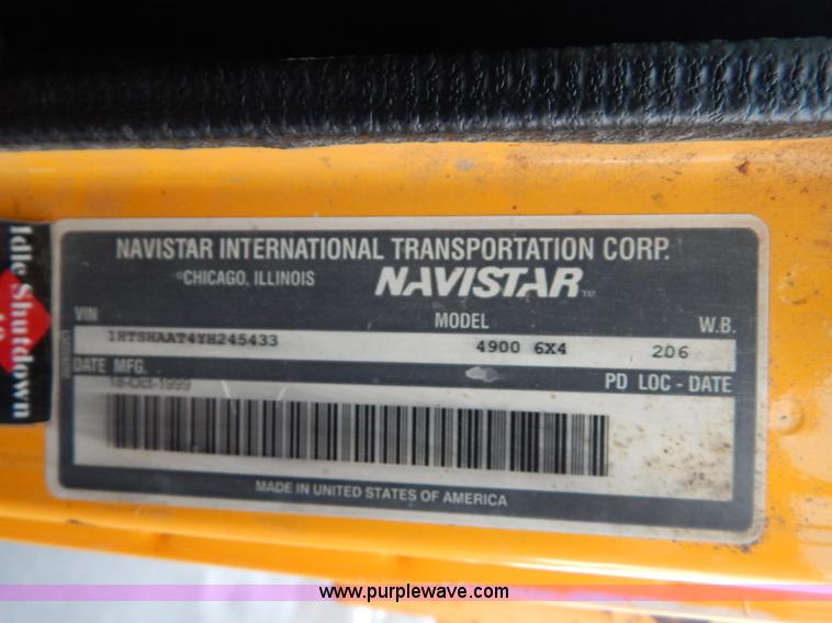 image for item H3392 2000 International 4900 dump truck