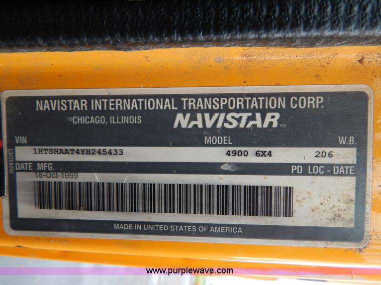 image for item H3392 2000 International 4900 dump truck