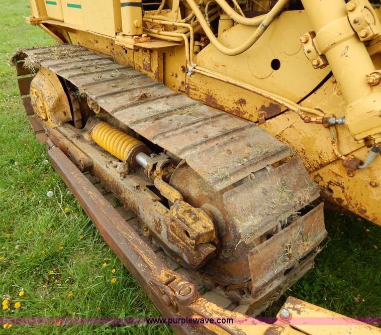 image for item H3445 1973 Caterpillar D4D dozer