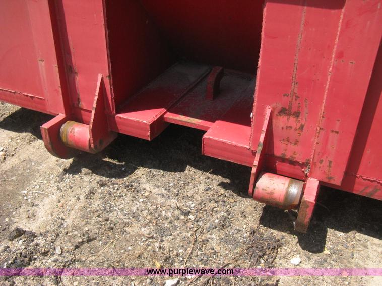 image for item H5430 2001 KL Metal Fab roll off dumpster