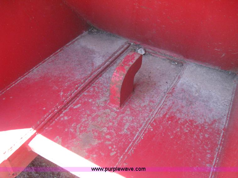 image for item H5430 2001 KL Metal Fab roll off dumpster