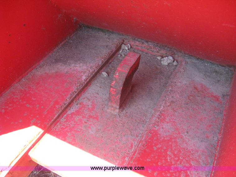 image for item H5431 2000 KL Metal Fab roll off dumpster