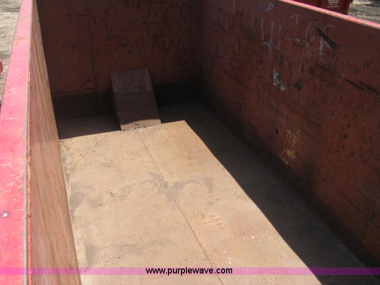 image for item H5431 2000 KL Metal Fab roll off dumpster