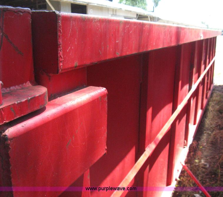 image for item H5432 2000 KL Metal Fab roll off dumpster