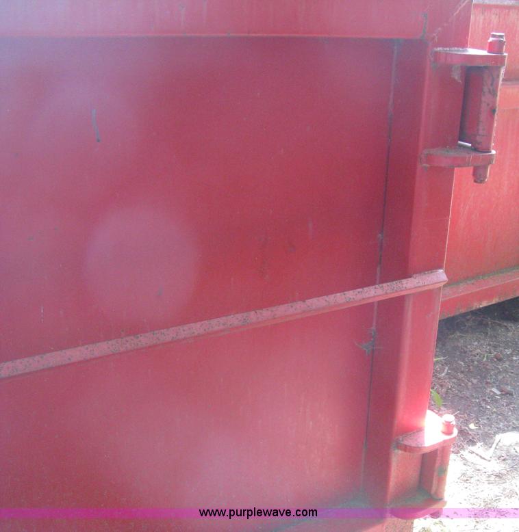 image for item H5432 2000 KL Metal Fab roll off dumpster