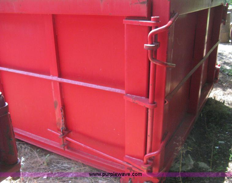 image for item H5432 2000 KL Metal Fab roll off dumpster