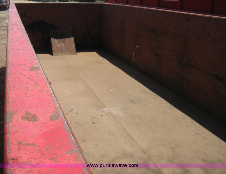 image for item H5432 2000 KL Metal Fab roll off dumpster