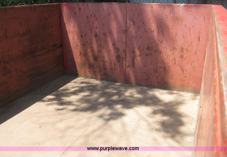 image for item H5432 2000 KL Metal Fab roll off dumpster