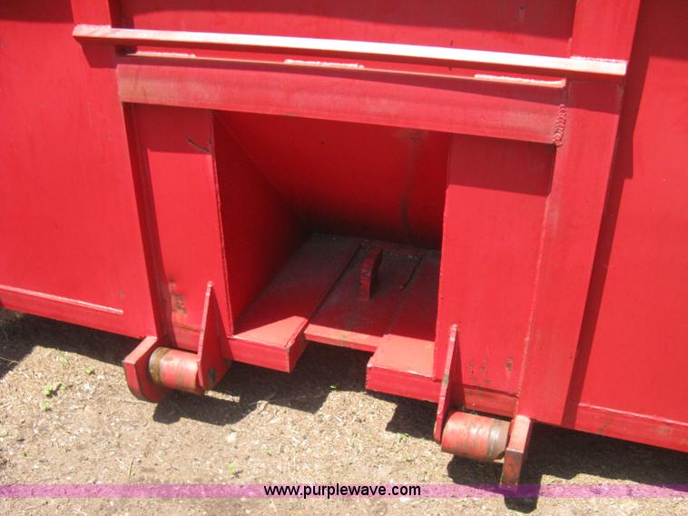 image for item H5432 2000 KL Metal Fab roll off dumpster