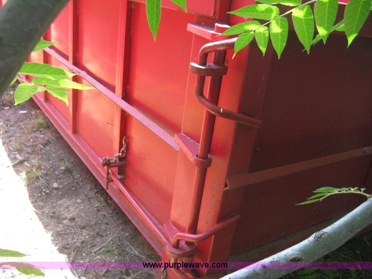 image for item H5433 2001 KL Metal Fab roll off dumpster