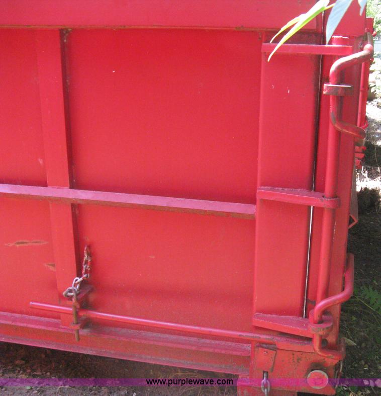 image for item H5433 2001 KL Metal Fab roll off dumpster