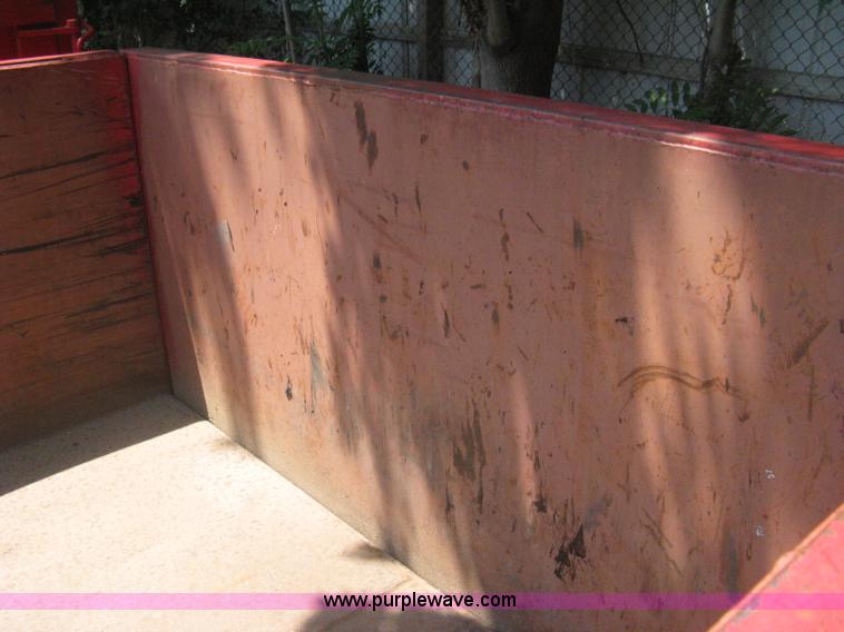 image for item H5433 2001 KL Metal Fab roll off dumpster