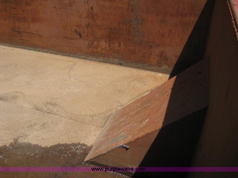 image for item H5433 2001 KL Metal Fab roll off dumpster