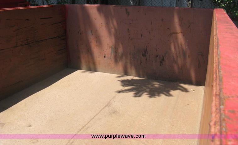 image for item H5433 2001 KL Metal Fab roll off dumpster