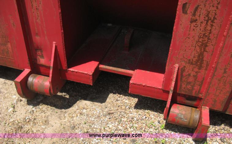 image for item H5433 2001 KL Metal Fab roll off dumpster