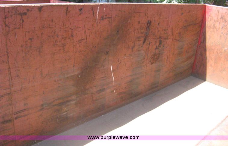 image for item H5434 2000 KL Metal Fab roll off dumpster