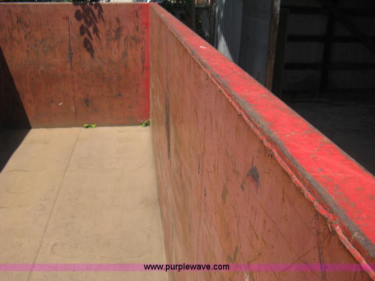 image for item H5434 2000 KL Metal Fab roll off dumpster