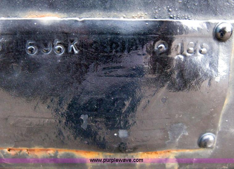 image for item H5435 1984 Ford F600G flatbed truck