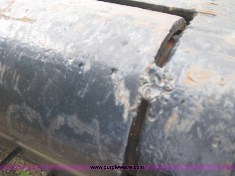 image for item H5435 1984 Ford F600G flatbed truck