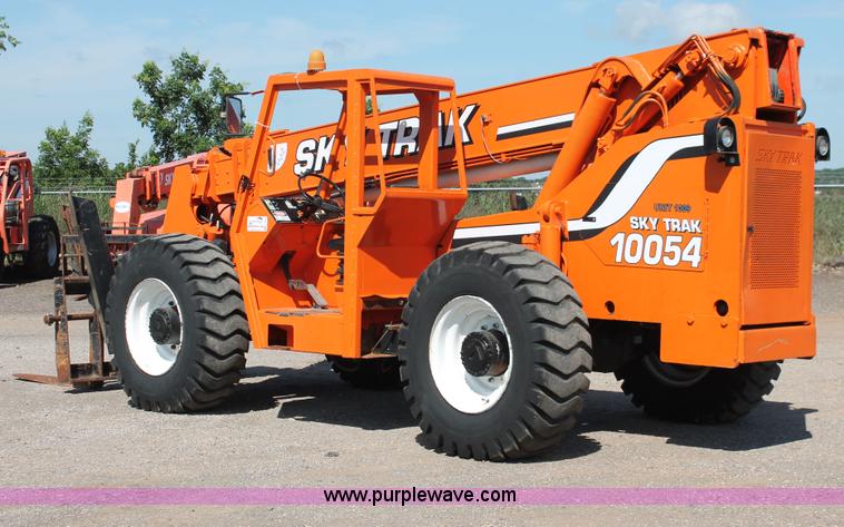 image for item H5643 2000 SkyTrak 10542 Legacy Series telehandler