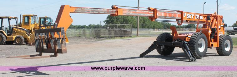 image for item H5643 2000 SkyTrak 10542 Legacy Series telehandler