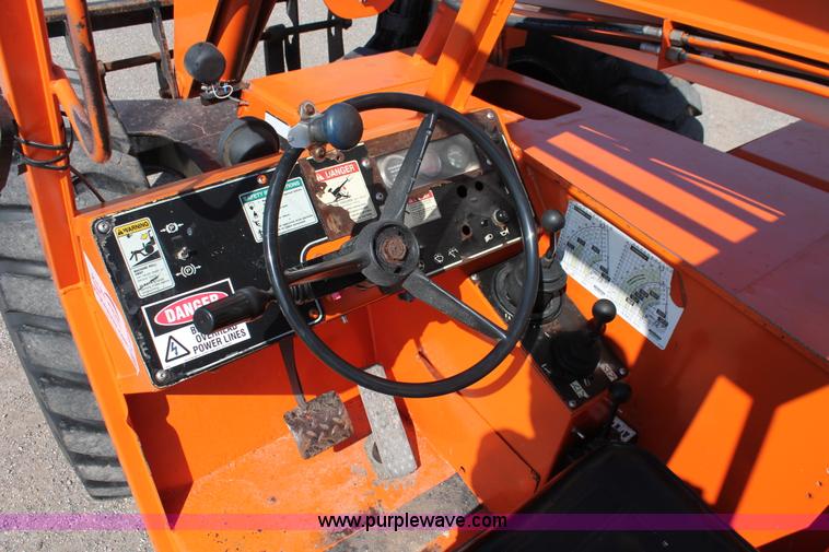 image for item H5643 2000 SkyTrak 10542 Legacy Series telehandler