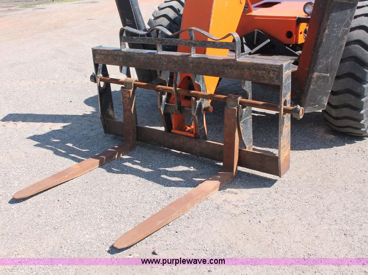 image for item H5643 2000 SkyTrak 10542 Legacy Series telehandler