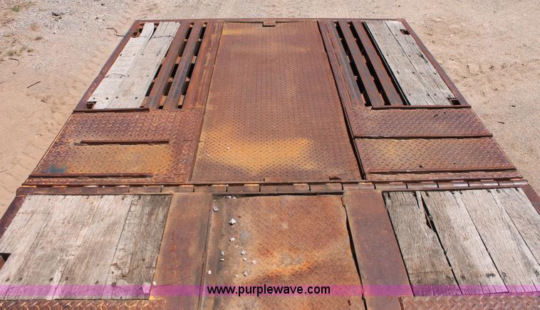 image for item H5694 1994 Etnyre SR30TL Hydratail step deck trailer