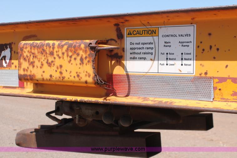 image for item H5694 1994 Etnyre SR30TL Hydratail step deck trailer