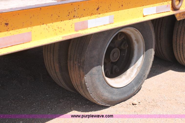 image for item H5694 1994 Etnyre SR30TL Hydratail step deck trailer