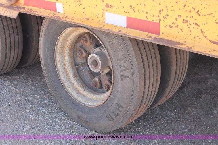 image for item H5694 1994 Etnyre SR30TL Hydratail step deck trailer