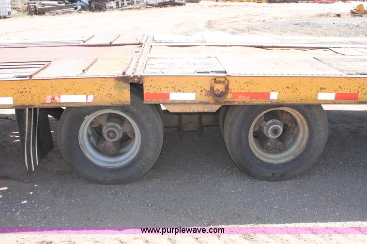 image for item H5694 1994 Etnyre SR30TL Hydratail step deck trailer