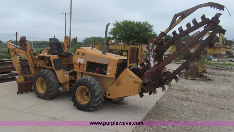 image for item H8995 1990 Case DH4B trencher