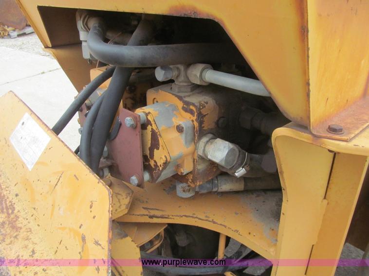 image for item H8995 1990 Case DH4B trencher