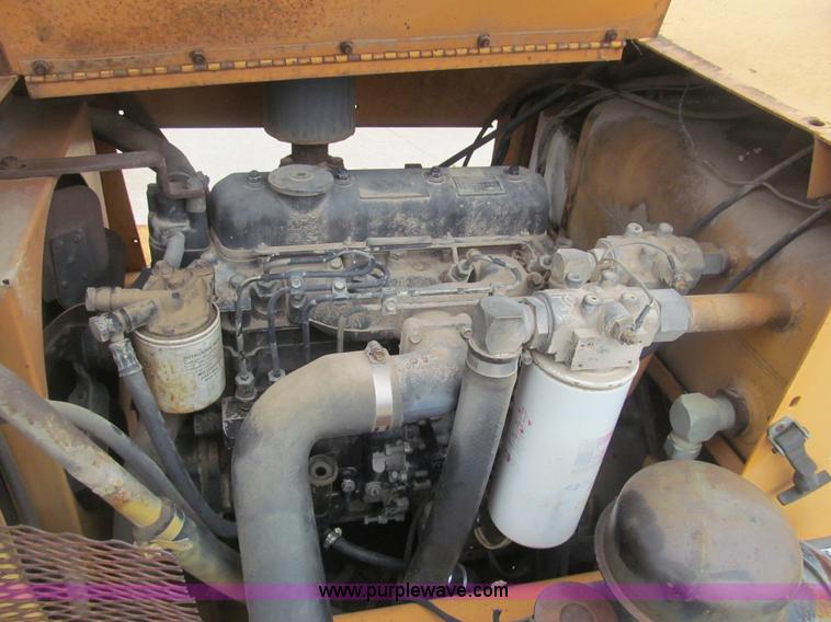 image for item H8995 1990 Case DH4B trencher