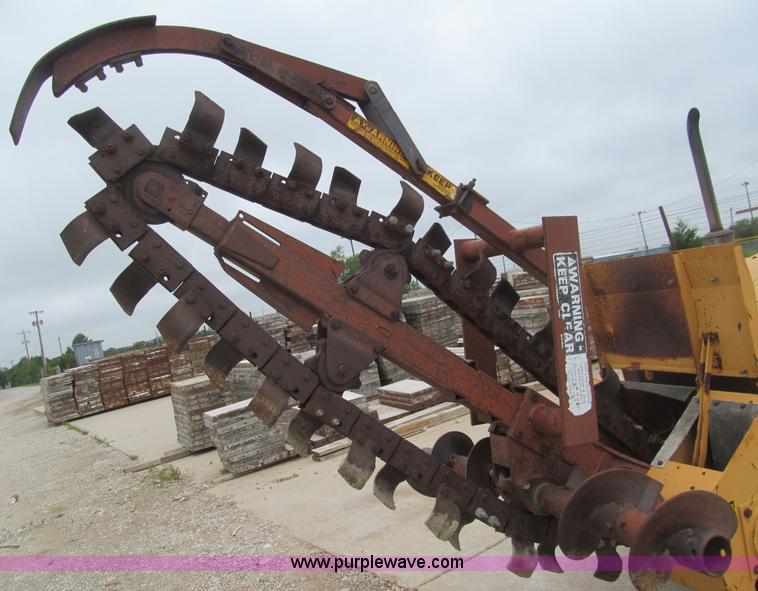 image for item H8995 1990 Case DH4B trencher