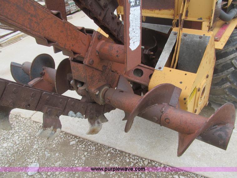 image for item H8995 1990 Case DH4B trencher