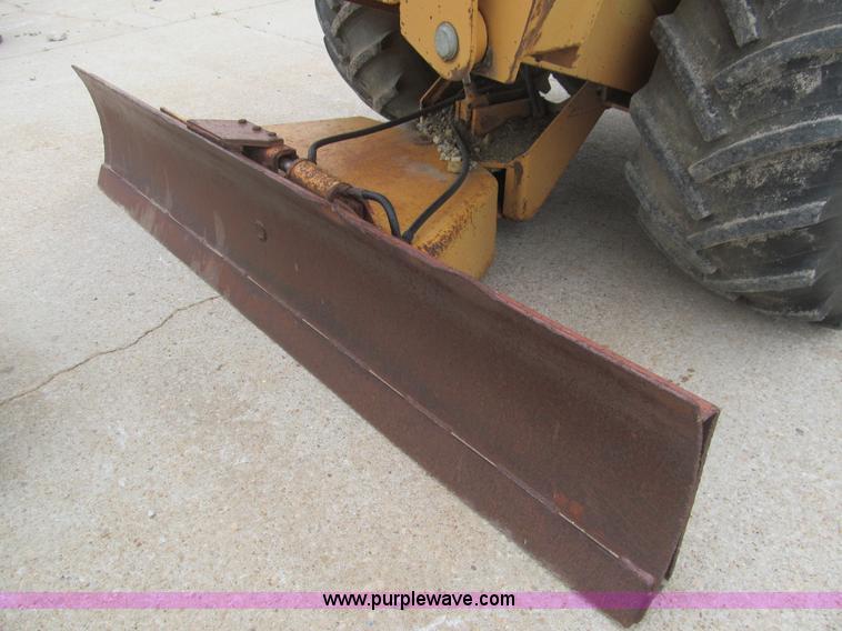 image for item H8995 1990 Case DH4B trencher