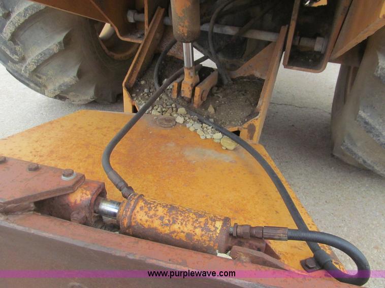 image for item H8995 1990 Case DH4B trencher