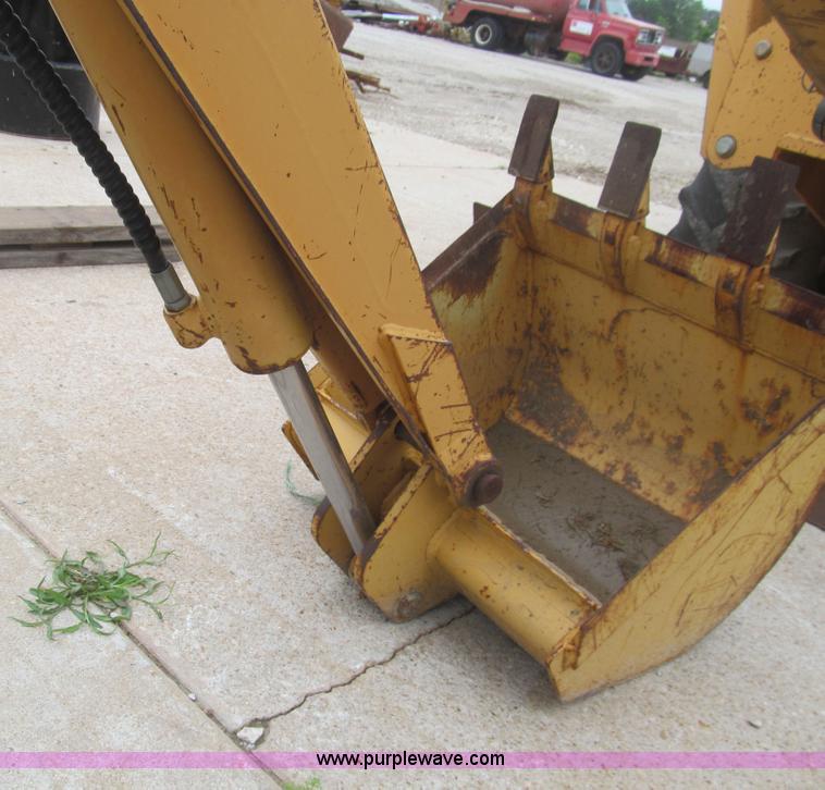 image for item H8995 1990 Case DH4B trencher