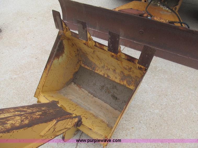 image for item H8995 1990 Case DH4B trencher