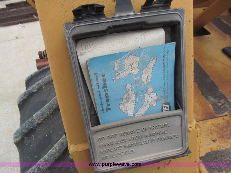 image for item H8995 1990 Case DH4B trencher