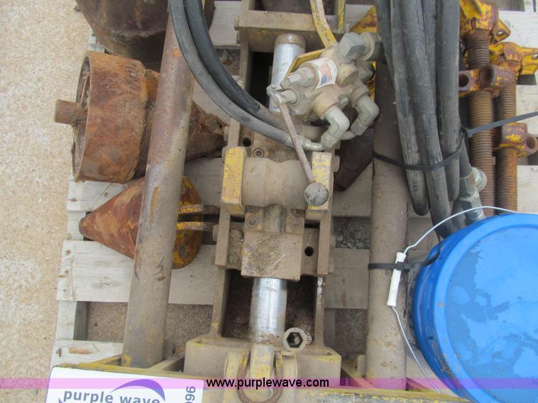 image for item H8996 Hydraulic impact mole