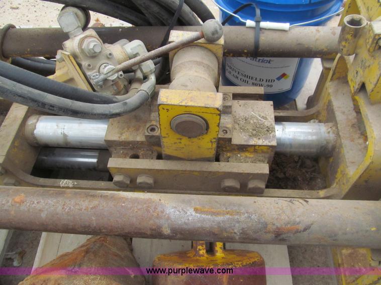 image for item H8996 Hydraulic impact mole