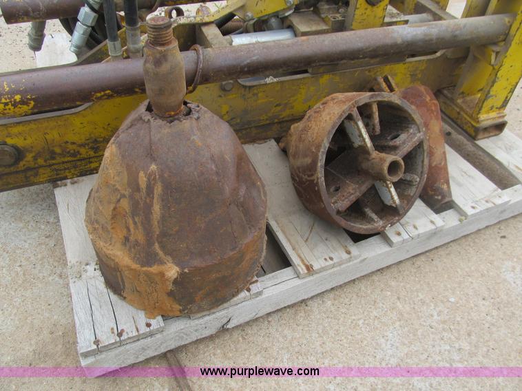 image for item H8996 Hydraulic impact mole